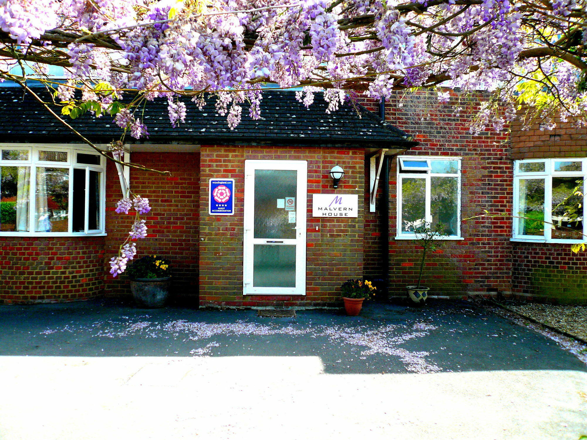 Malvern House Hotel High Wycombe Exterior foto